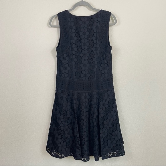 Diane Von Furstenberg Black Floral Lace V Neck Mini Dress Size 10 - Picture 8 of 10